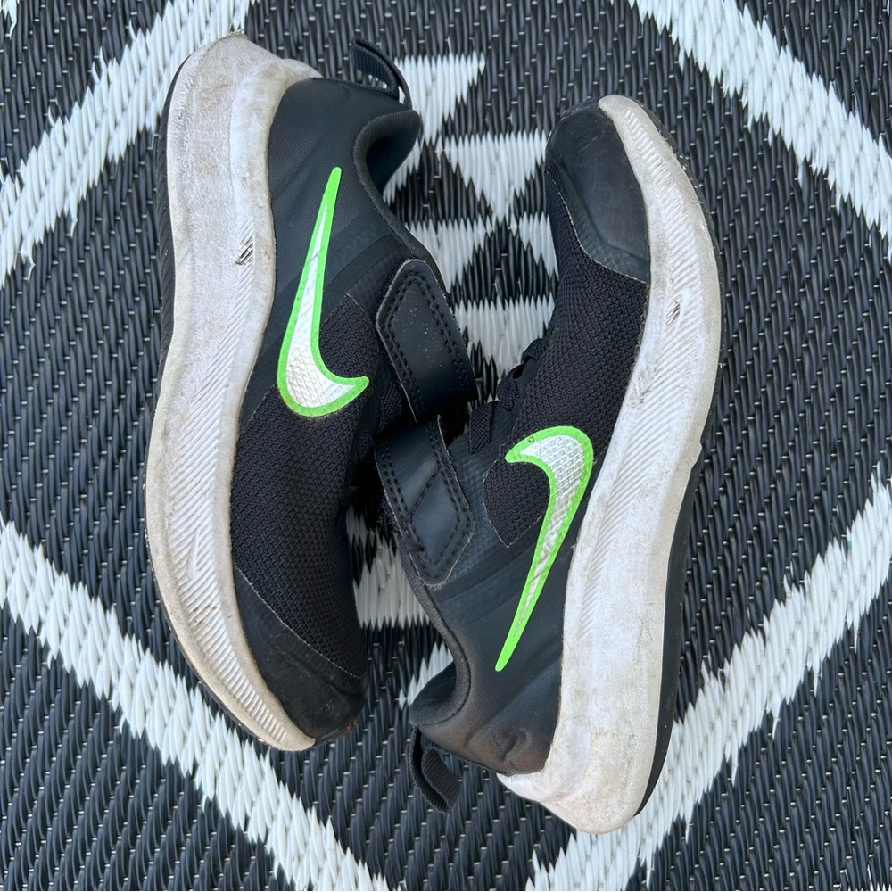 Boys Nike Sneakers